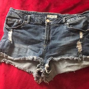Cute jean shorts